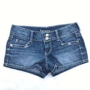 Decree Denim shorts size 5 juniors